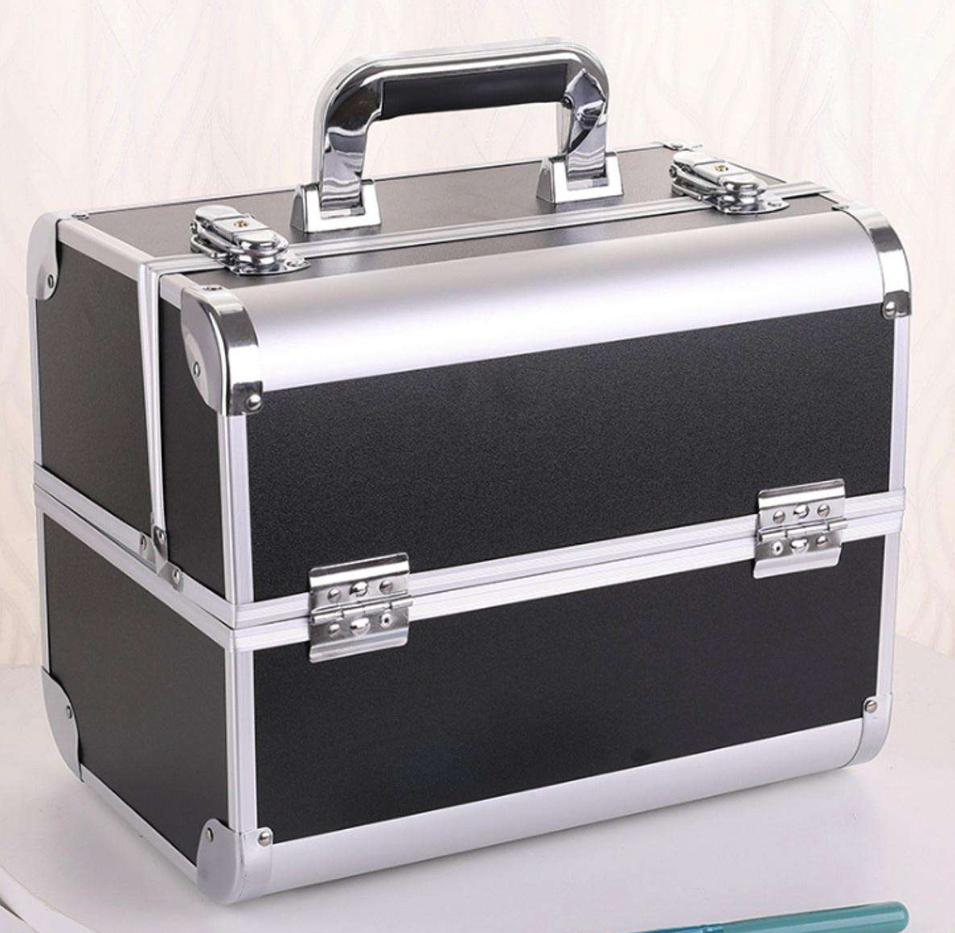 Professional Lockable Aluminum Makeup Organizer Case